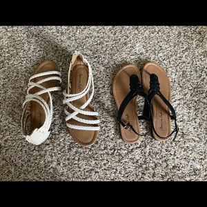 American Eagle Size 6 Womens Black and White Sandals - Set of 2🤍✨